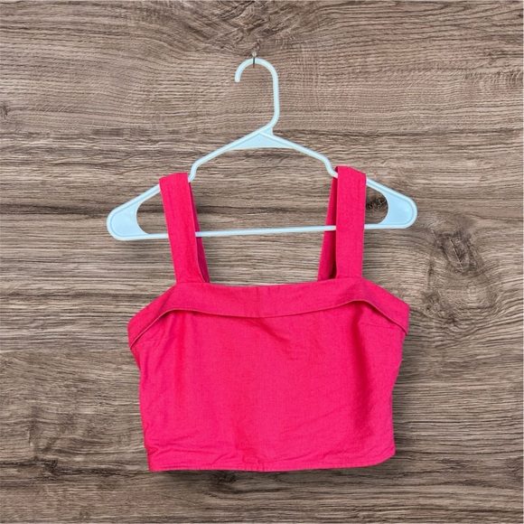 Abercrombie & Fitch Tops - Abercrombie & Fitch linen crop top